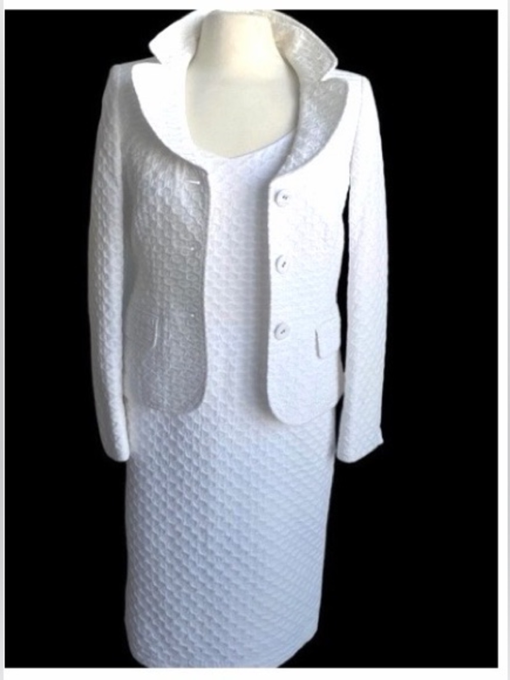 Albert Nipon White Textured 2-Piece Skirt Suit Set Size 8 | Jacket & Sheath Dres